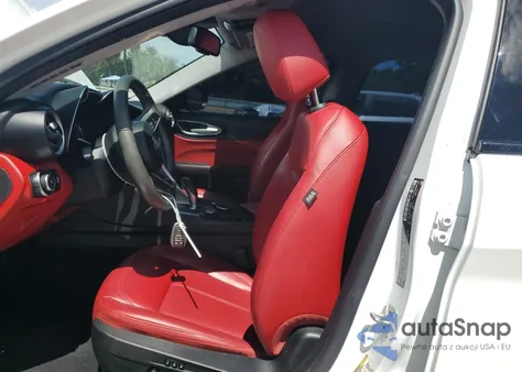 2019 Alfa Romeo Giulia from USA, damaged, VIN ZARFAMANXK7600999